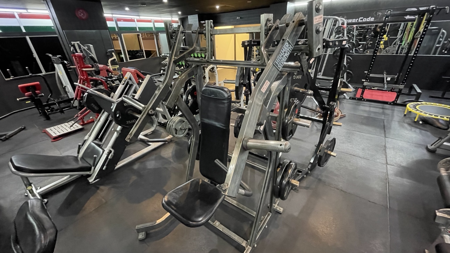 Plate-loaded machines